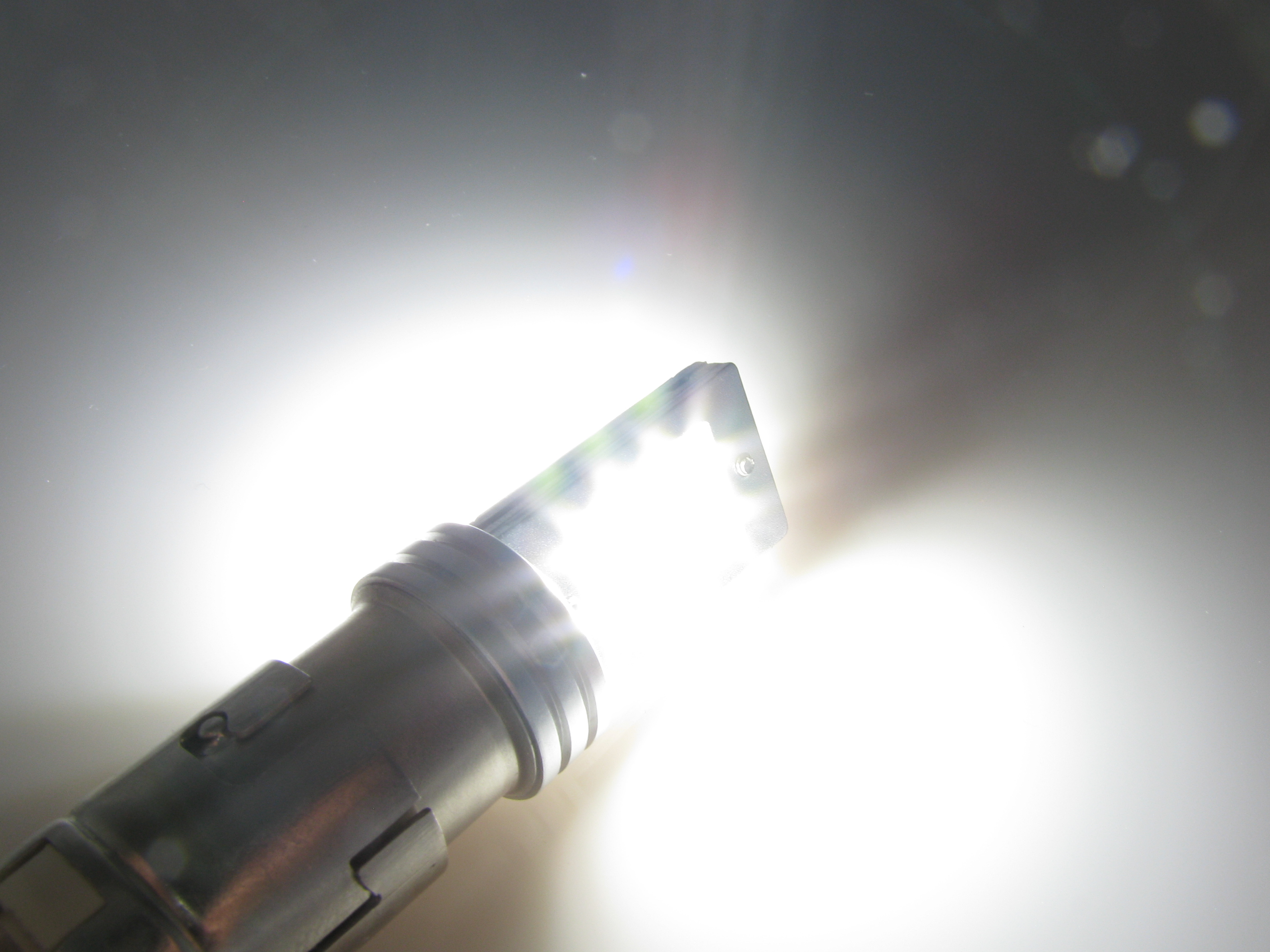 3156 P27W LED lampa med 12x Samsung SMD för 12 V & 24 V