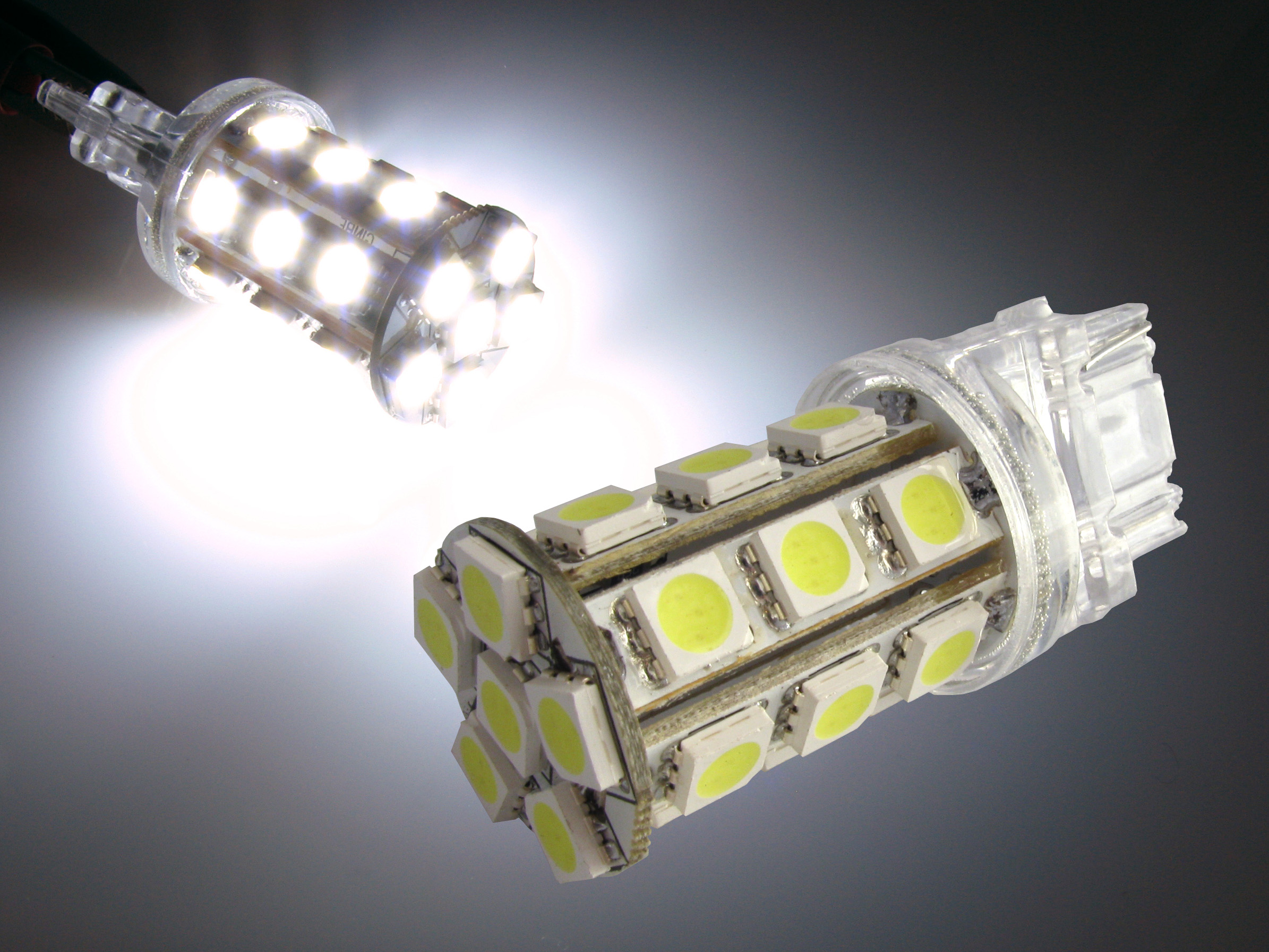 3157 P27/7W LED lampa med 24x 5050 SMD för 12 V